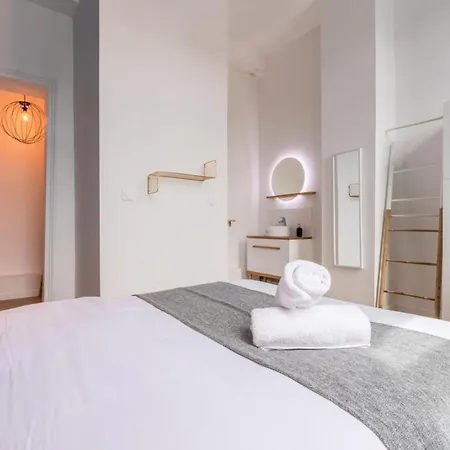 Hébergement de vacances Centre - Private With Bathroom